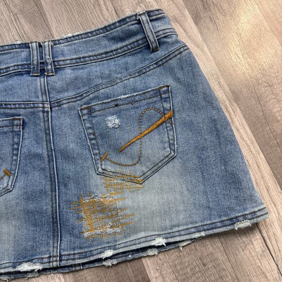 00s Mirco Mini Denim Jean Skirt Distressed Size 5 - Picture 5 of 7